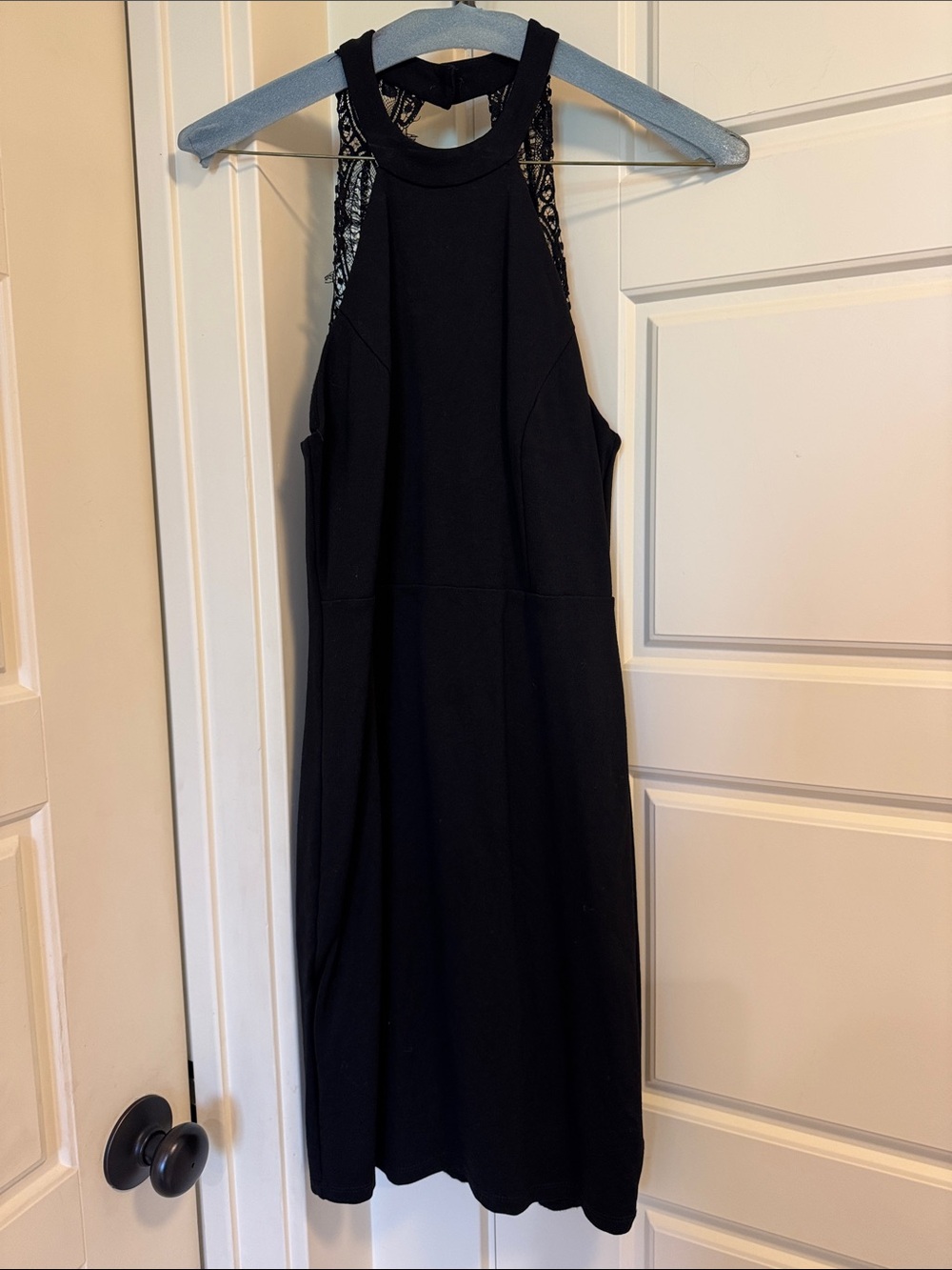 Lulu’s Sleeveless‎ Black Lace-Back Midi Dress